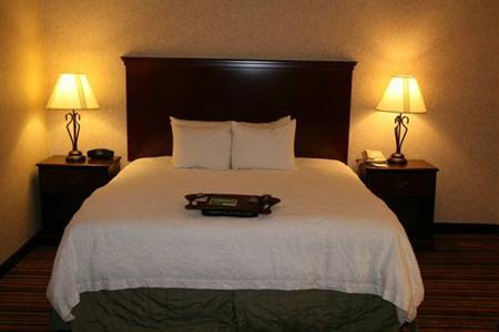 фото отеля Hampton Inn Danville (Virginia)