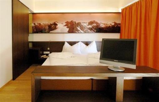фото отеля Hotel Dolomitenblick