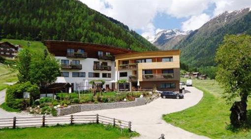 фото отеля Hotel Dolomitenblick