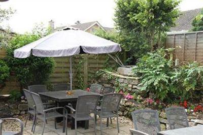 фото отеля Yeoman's Acre B&B