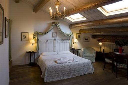 фото отеля M Club De Luxe B&B