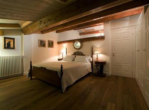 фото отеля M Club De Luxe B&B