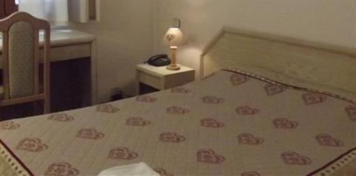 фото отеля Hotel National Cluses