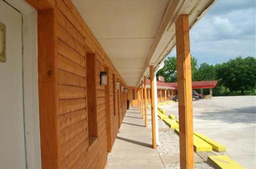 фото отеля Red Ram Motel