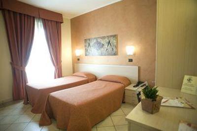 фото отеля Hotel Villa Glicini San Secondo di Pinerolo