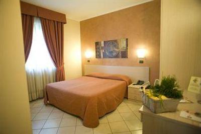 фото отеля Hotel Villa Glicini San Secondo di Pinerolo