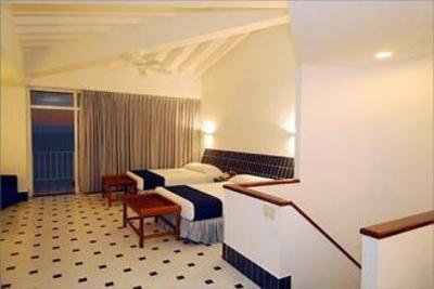 фото отеля Elcano Hotel
