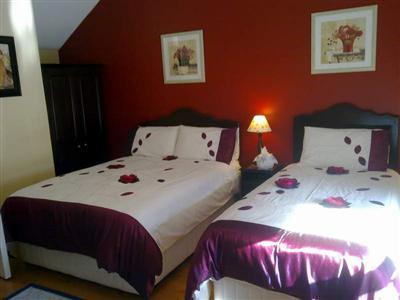 фото отеля Louth Arms Bed & Breakfast Tallanstown