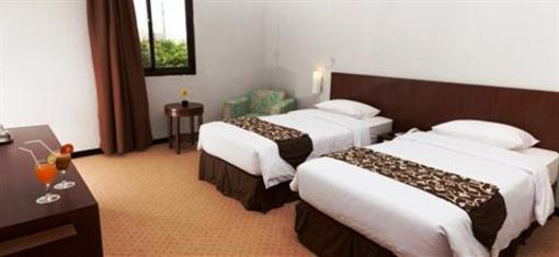 фото отеля Hotel Sas Makassar