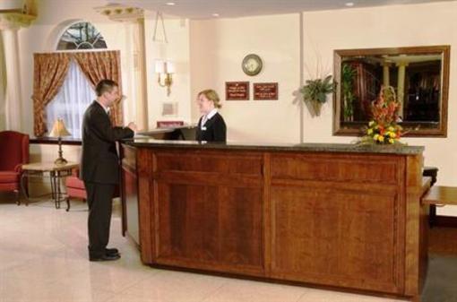 фото отеля Crowne Plaza Lord Beaverbrook Hotel