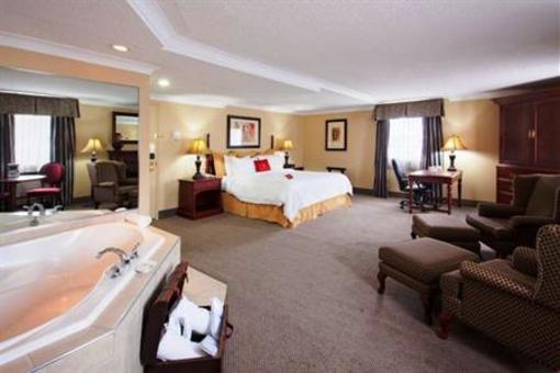 фото отеля Crowne Plaza Lord Beaverbrook Hotel