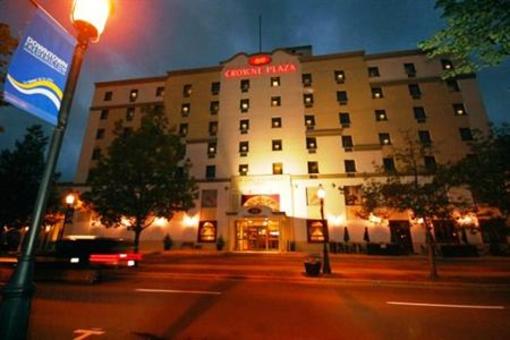 фото отеля Crowne Plaza Lord Beaverbrook Hotel