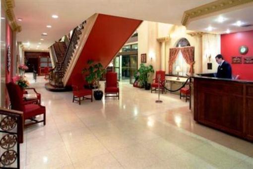 фото отеля Crowne Plaza Lord Beaverbrook Hotel