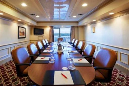фото отеля Crowne Plaza Lord Beaverbrook Hotel