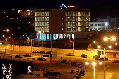 фото отеля Avra Rafina