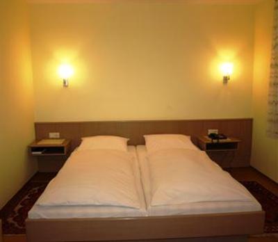 фото отеля Hotel Astoria Bergrheinfeld