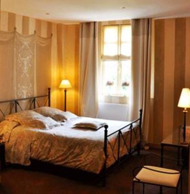 фото отеля La Villa Des Arts Savigne-l'Eveque