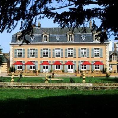фото отеля La Villa Des Arts Savigne-l'Eveque
