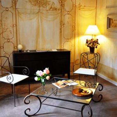 фото отеля La Villa Des Arts Savigne-l'Eveque