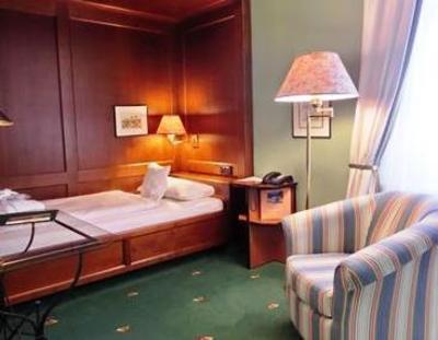 фото отеля Schreiegg´s Post Hotel Thannhausen