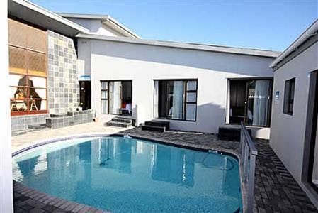 фото отеля Le Blue Guesthouse Port Elizabeth