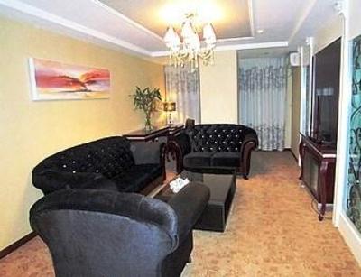 фото отеля Western Holiday Inn Kashi