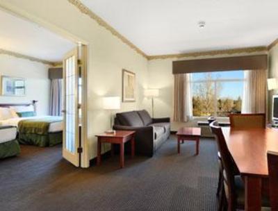 фото отеля Wingate by Wyndham Calgary