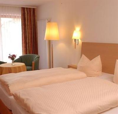 фото отеля Zur Linde Gasthof Hotel