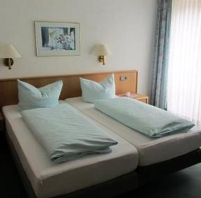 фото отеля Zur Linde Gasthof Hotel