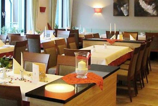 фото отеля Zur Linde Gasthof Hotel