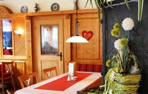 фото отеля Zur Linde Gasthof Hotel