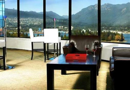 фото отеля Renaissance Vancouver Harbourside Hotel
