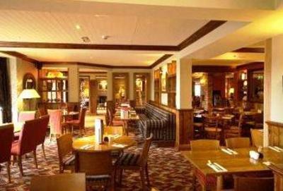 фото отеля Premier Inn Two Mills Wirral
