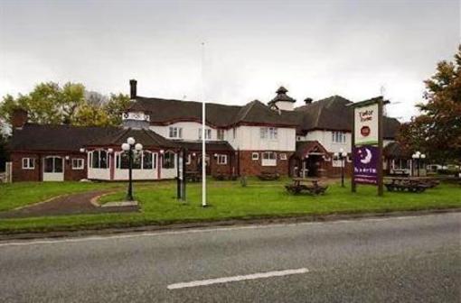 фото отеля Premier Inn Two Mills Wirral