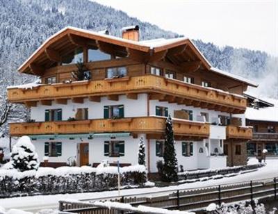 фото отеля Schnapperhof Pension Going am Wilden Kaiser