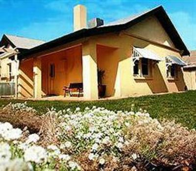 фото отеля Emaroo Magnolia Cottage Mildura