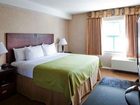 фото отеля Pacific Host Inn & Suites