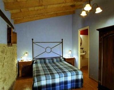 фото отеля Masia Can Pei Farmhouse Montagut i Oix