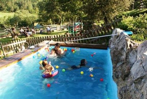фото отеля Masia Can Pei Farmhouse Montagut i Oix
