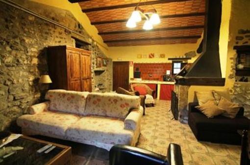 фото отеля Masia Can Pei Farmhouse Montagut i Oix