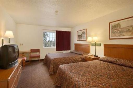 фото отеля Wamego Inn & Suites
