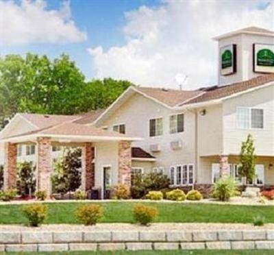 фото отеля Wamego Inn & Suites