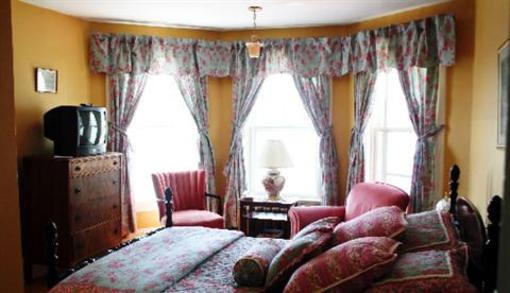 фото отеля Boscawen Inn
