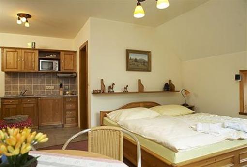 фото отеля Happy House Apartments