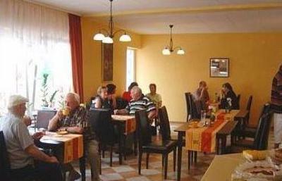 фото отеля Hotel Forelle Alzenau