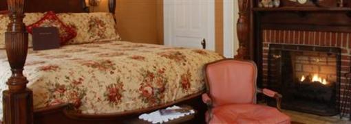 фото отеля Mountain Rose Inn