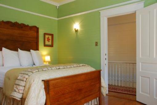 фото отеля Mountain Rose Inn