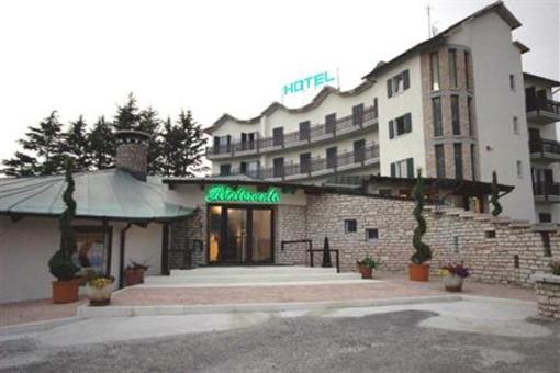 фото отеля Hotel La Pineta Cerro Veronese