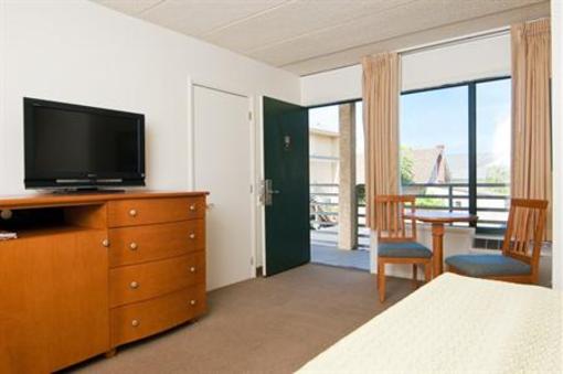 фото отеля Crosswinds Motel