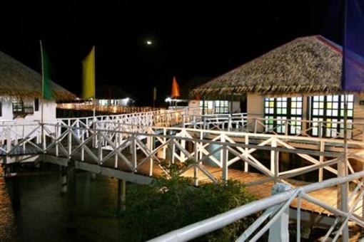 фото отеля Stilts Calatagan Beach Resort